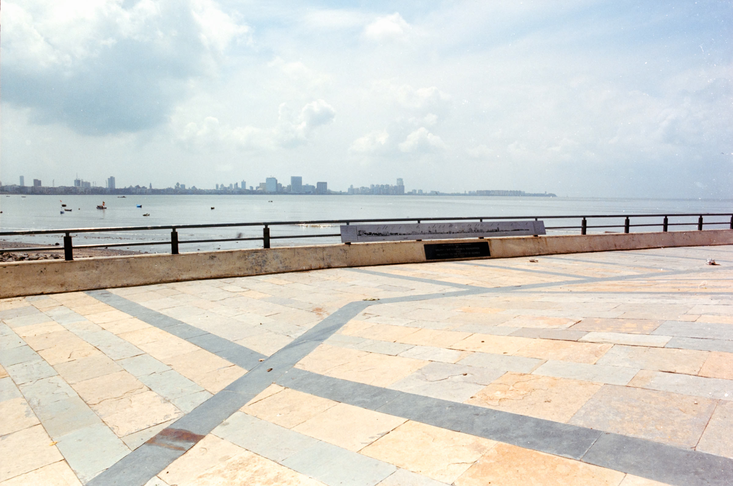 AHP F2004 09 002 sc250526 img12 NLP